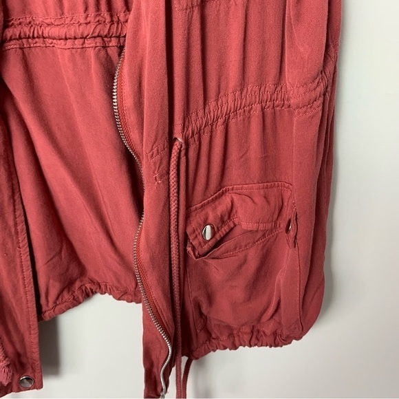 [ENTRO] Women's Brick Red Orange Sleeveless Zip Up Vest - Picture 4 of 7